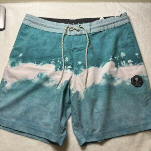 VISSLA Teal and White Wave-Print Men's Swim Trunks